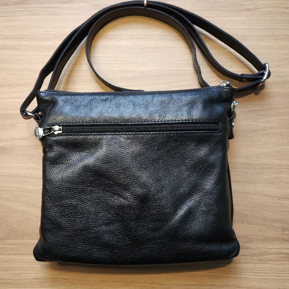 The TREND Black Crossbody Shoulder Bag with Silver Accent - Picture 3 of 6